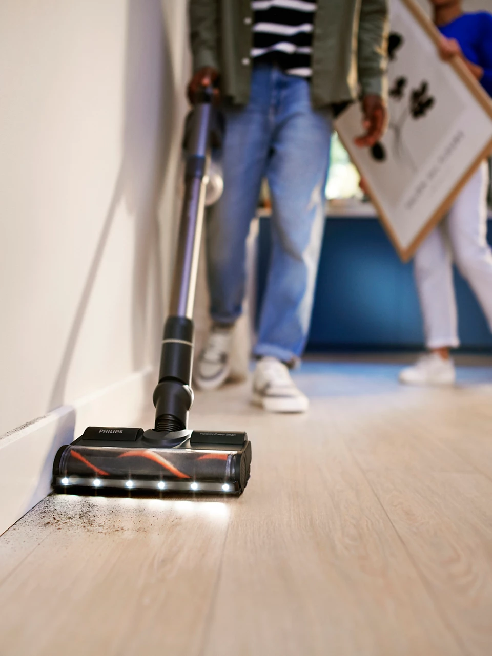 PHILIPS 7000 series bezvada spieķa tipa putekļsūcējs, tumši zils XC7053/01