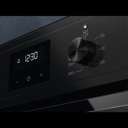 Electrolux cepeškrāsns, iebūv., 72l, melna EOF3C50H