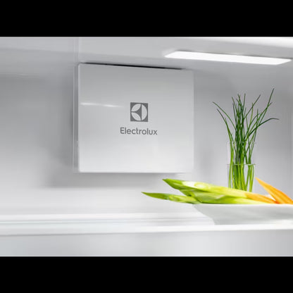 Electrolux 700.sērijas iebūv. ledusskapis ar saldētavu apakšā, balts, 177.2 cm, F LNG7TE18S