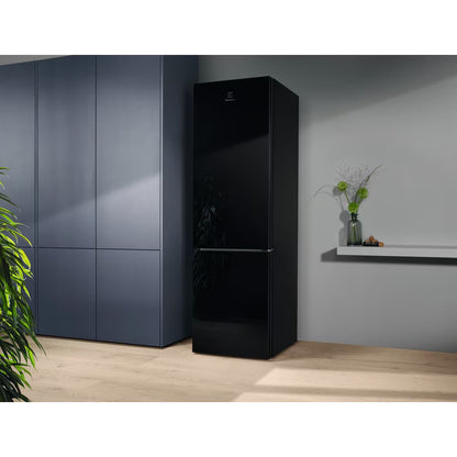 Electrolux ledusskapis ar saldētavu apakšā, 201 cm, melns LNT7ME36K2