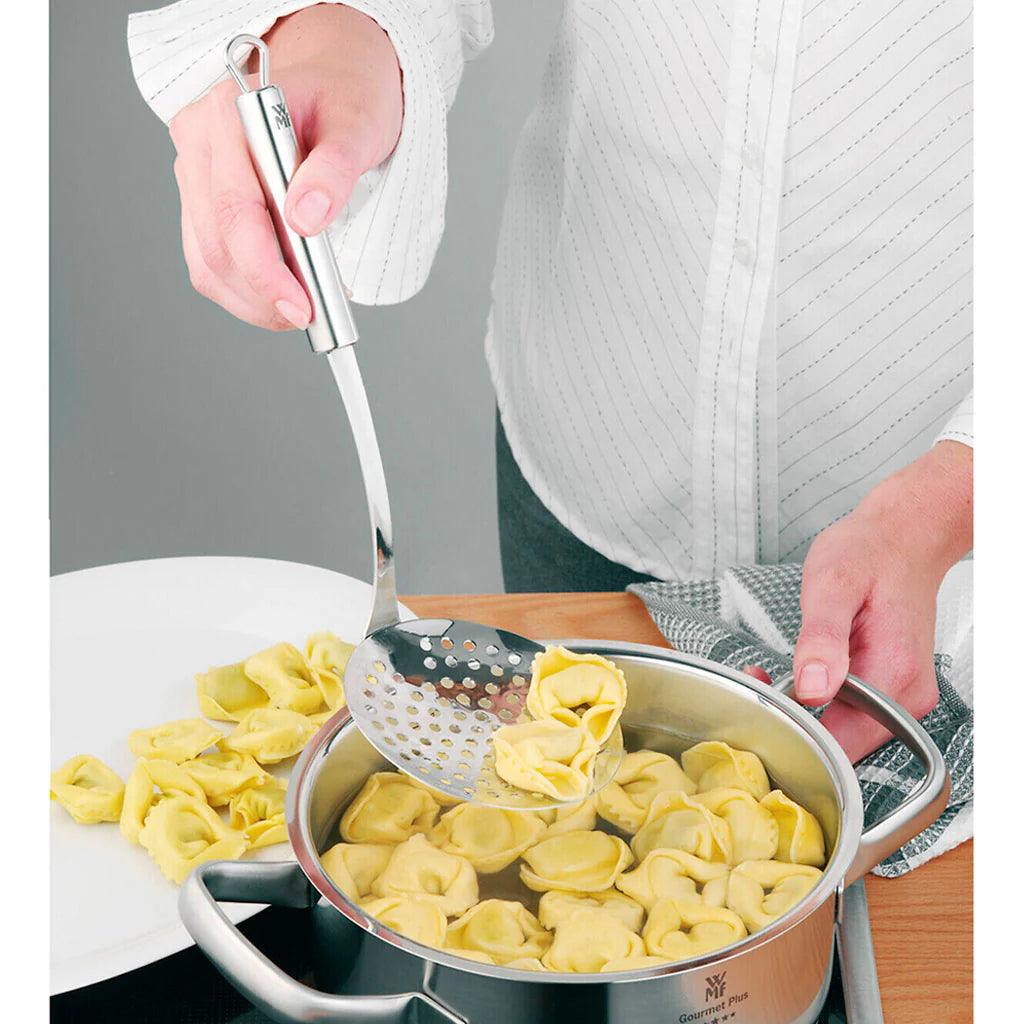Putu karote WMF Skimming ladle Profi Plus - DomoTehnika