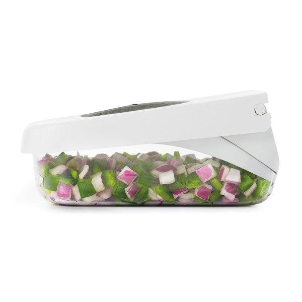 Dārzeņu smalcinātājs OXO Vegetable Chopper with Easy-Pour Opening - DomoTehnika