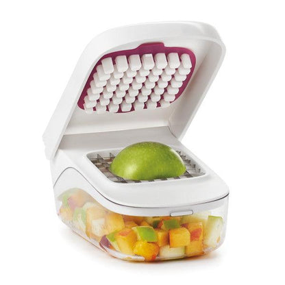 Dārzeņu smalcinātājs OXO Vegetable Chopper with Easy-Pour Opening - DomoTehnika