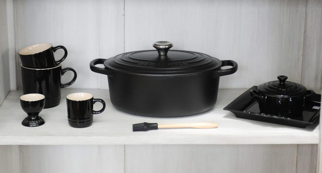 Katls LE CREUSET Cast iron pot oval 27cm / 4.1L mat black